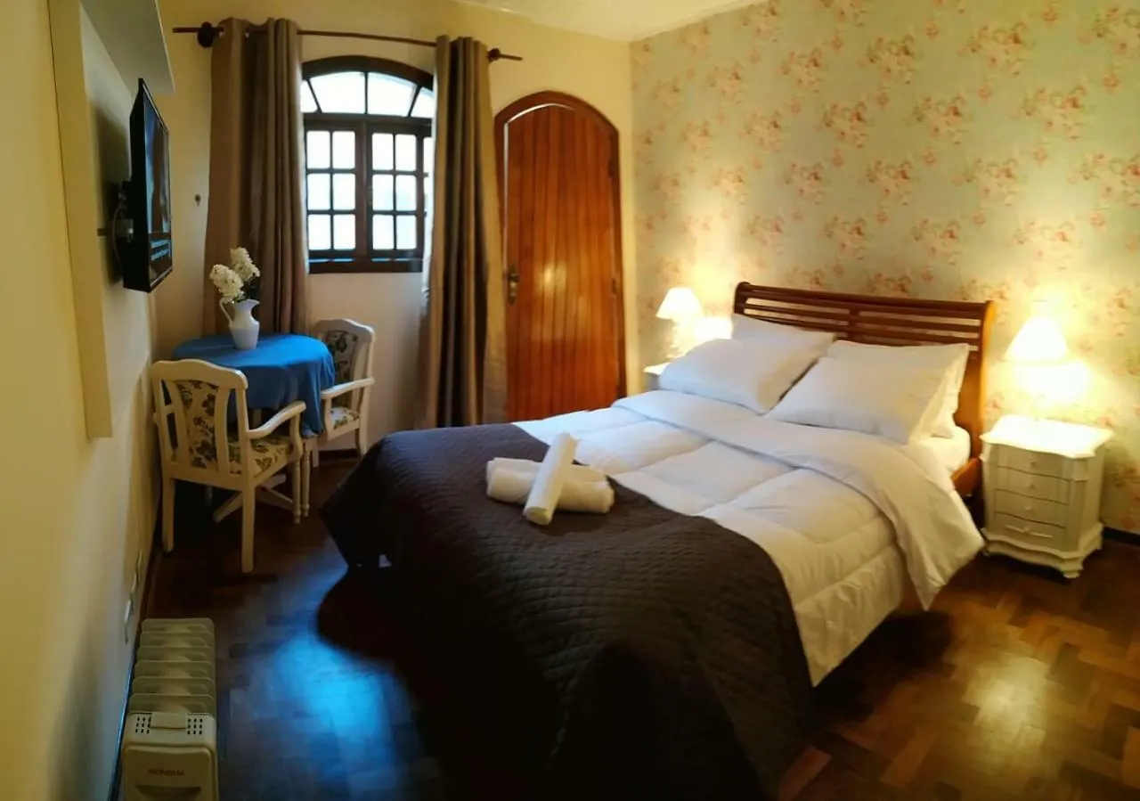 Guest house Refugio Das Rosas Campos do Jordao